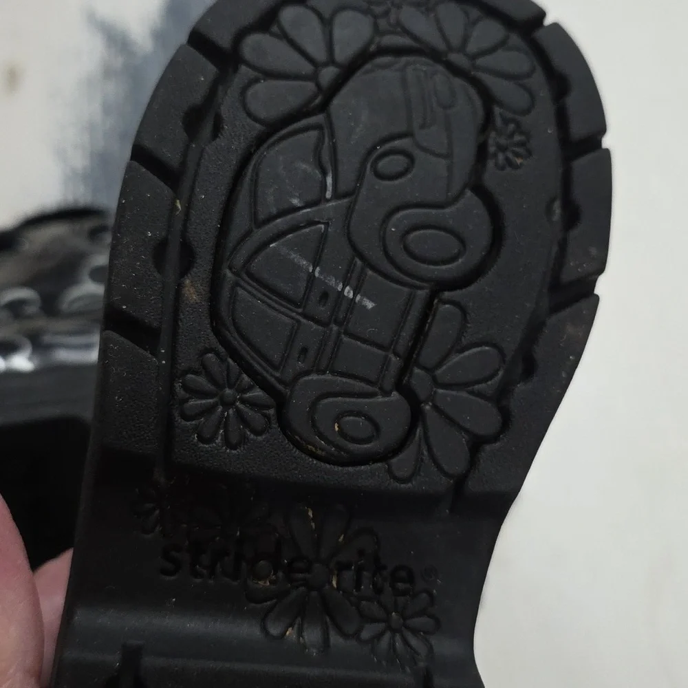 Stride Rite Girl's Chuckka Annkle Boor Laces Black/Silver Floral Boots Sz 9 GUC‎